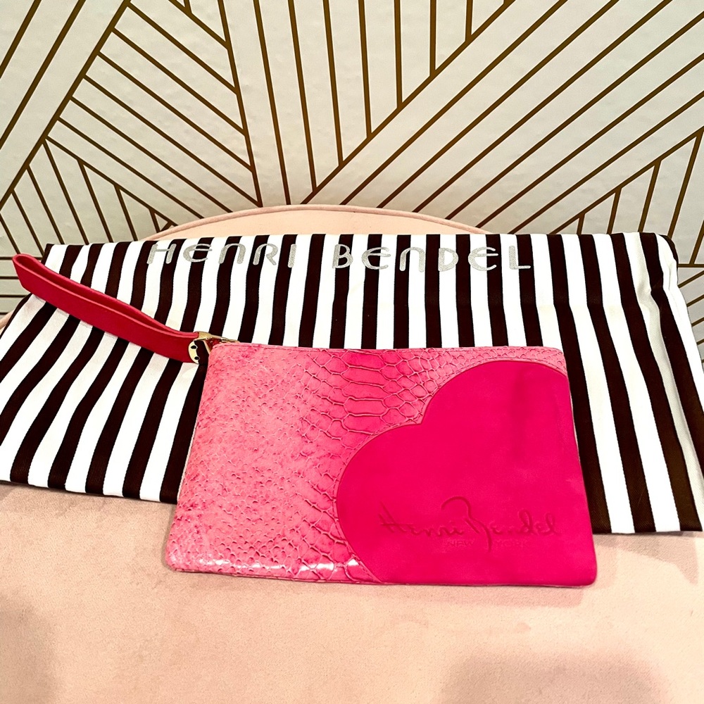 Henri Bendel Wristlet
